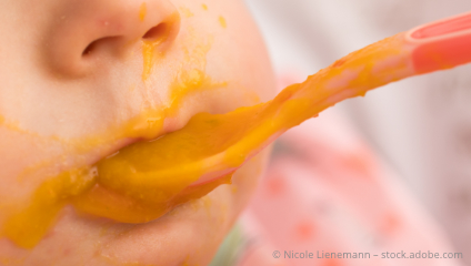 Säuglingsernährung: Die erste feste Kost